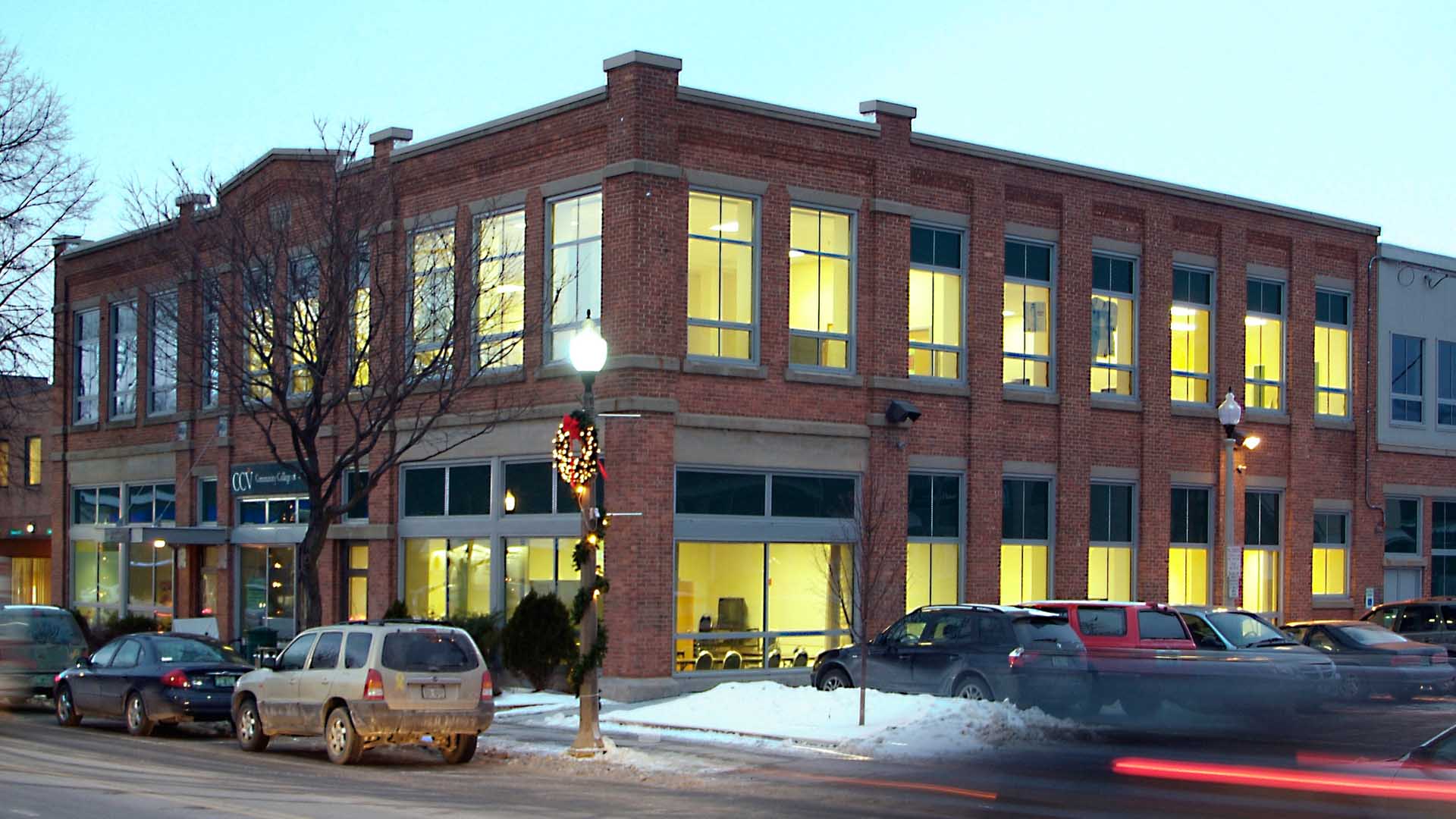 Architecture and design of Bennington Downtown State Office Building - Bennington, Vermont