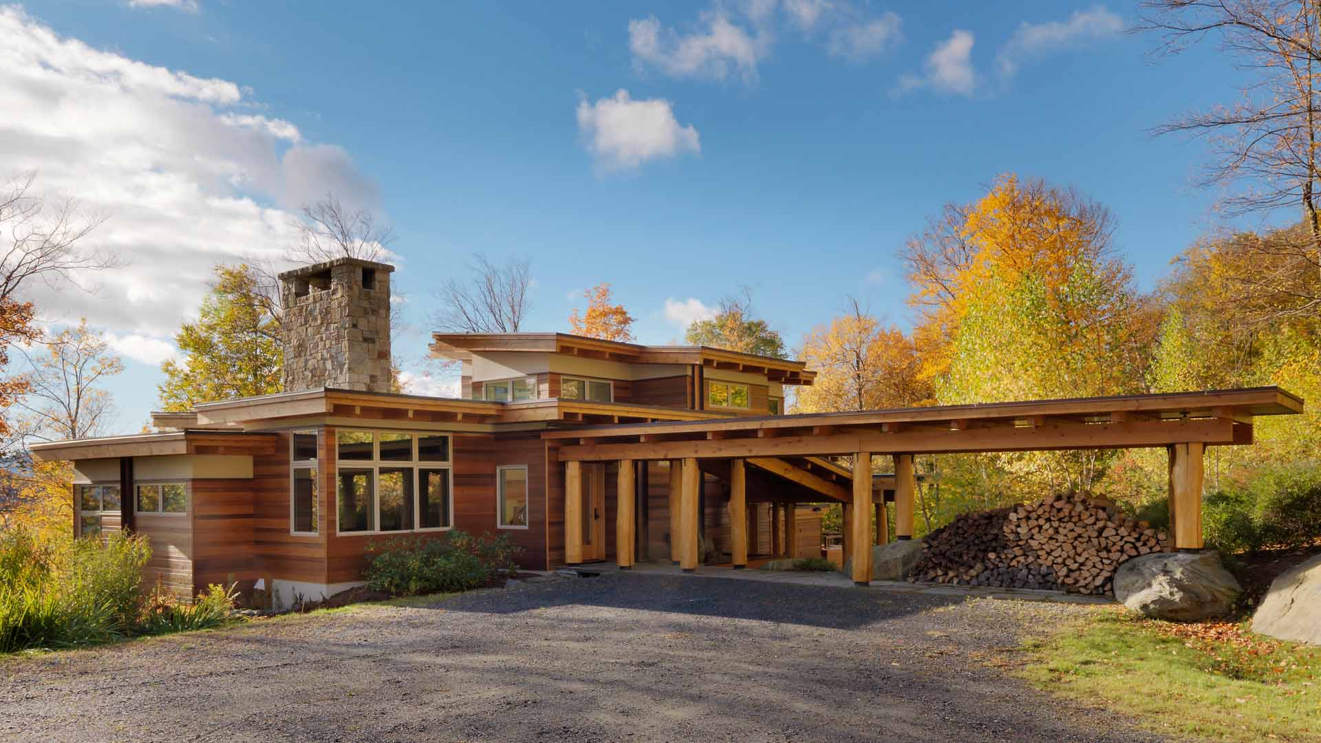 Architecture and design of Mountainside Residence - Warren, Vermont